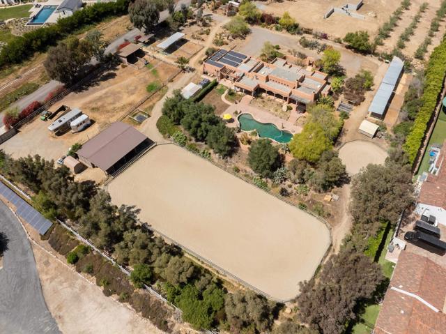 Detail Gallery Image 43 of 46 For 16761 Artesian Breeze Way, San Diego,  CA 92127 - 5 Beds | 4 Baths