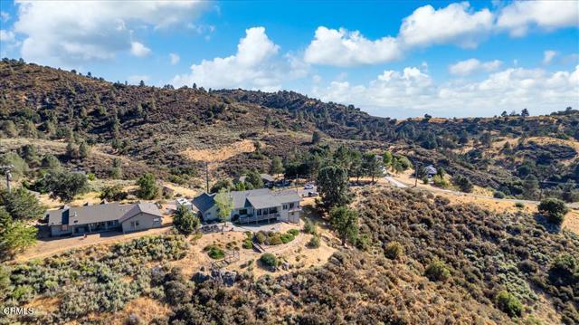 30730 Fox Ridge Court, Tehachapi CA: https://media.crmls.org/mediaz/81bcc477-cb5b-429f-a882-f21f482f232e.jpg
