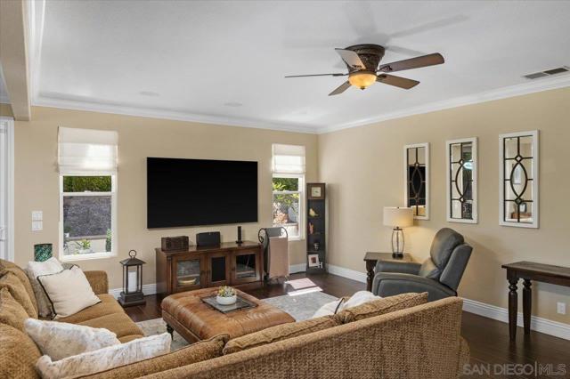 2520 Filmott, Escondido CA: https://media.crmls.org/mediaz/81bcdfad-a9f1-49ba-a644-529e3e9806c5.jpg