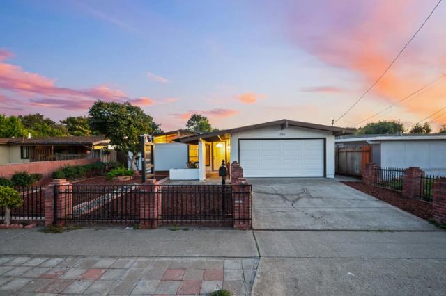 1966 Boca Raton Street, Hayward CA: https://media.crmls.org/mediaz/81bd94ef-4c68-4771-bb8f-d5569bfaa1bd.jpg