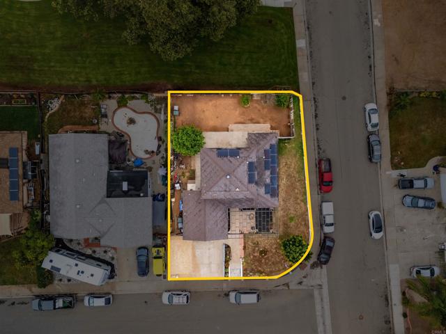 1220 Hoover Street, Escondido CA: https://media.crmls.org/mediaz/81bdcb44-deea-42bf-9906-ec04858234cb.jpg