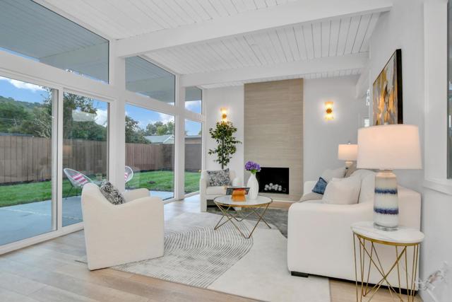 642 Appleberry Drive, San Rafael CA: https://media.crmls.org/mediaz/81bea355-d23b-4337-9166-3042c91f8a69.jpg