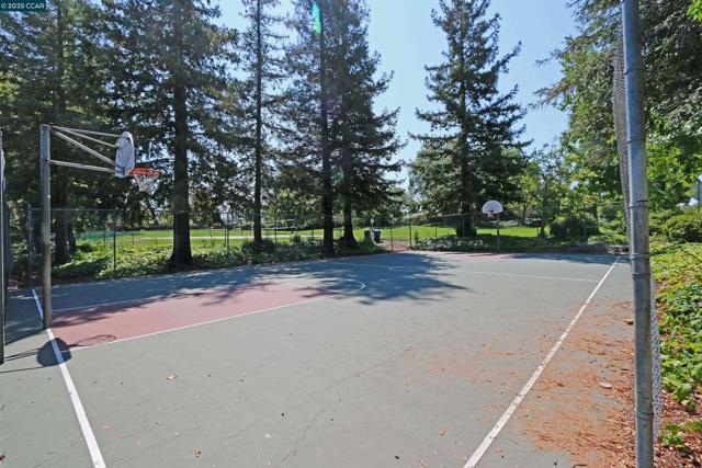 190 Cleaveland Rd, Pleasant Hill CA: https://media.crmls.org/mediaz/81bef1a3-6f69-4b0a-a3a2-0cd680f0f800.jpg