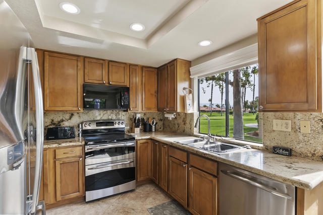 6 Maximo Way, Palm Desert, CA 92260