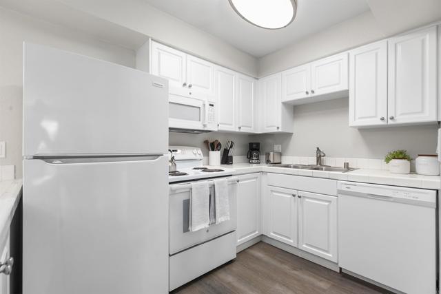 Detail Gallery Image 17 of 56 For 6955 Alvarado Rd #77,  San Diego,  CA 92120 - 2 Beds | 2 Baths