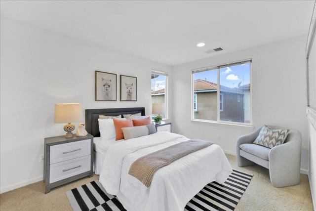 541 Ravenna Way, Hayward CA: https://media.crmls.org/mediaz/81bfa20b-27b1-46a9-b198-d89f658ba384.jpg