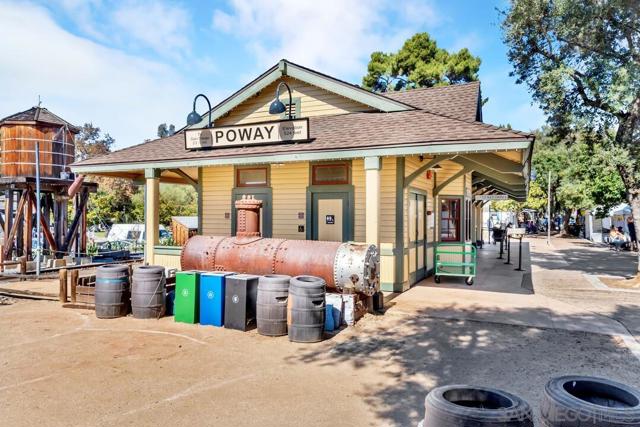 13725 Adrian St, Poway CA: https://media.crmls.org/mediaz/81bfcd23-51b5-4aad-85b7-015edecd25cf.jpg