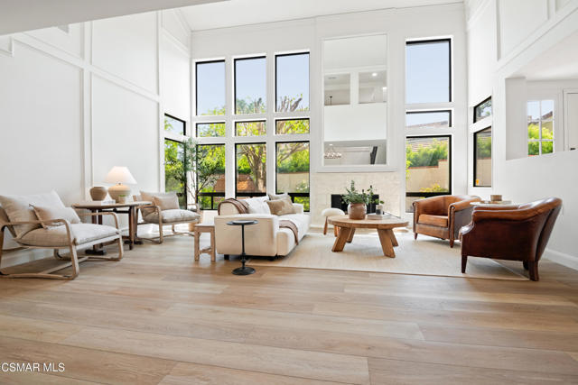 4212 Par Five Drive, Westlake Village CA: https://media.crmls.org/mediaz/81c19312-3c20-49f3-9211-21df2b110880.jpg