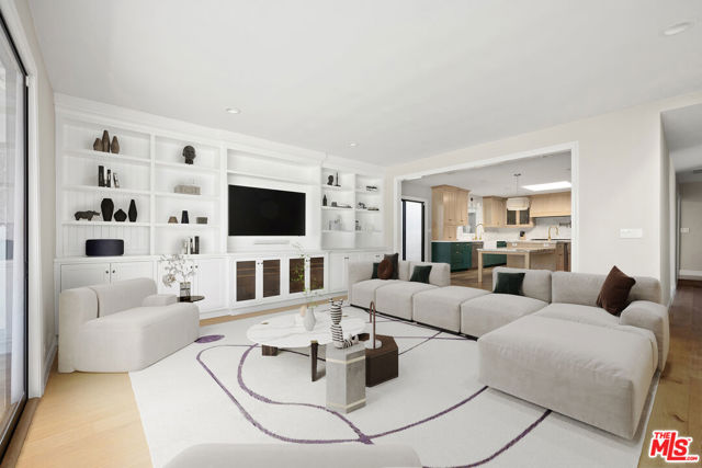 8306 Skyline Drive, Los Angeles CA: https://media.crmls.org/mediaz/81c2fa3e-8eed-48aa-a5d6-a1b9d40aacce.jpg