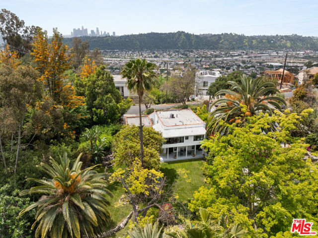 955 W Avenue 37, Los Angeles CA: https://media.crmls.org/mediaz/81c3a4e3-5fac-41c7-81c2-f458a5003988.jpg