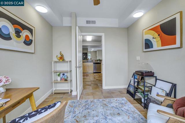 6130 Old Quarry Loop, Oakland CA: https://media.crmls.org/mediaz/81c3d9da-c219-4569-88ca-4467144d9809.jpg