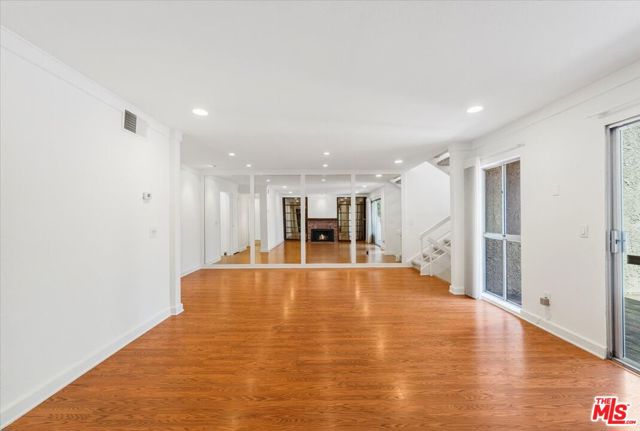5333 Coldwater Canyon Avenue, A photo 8