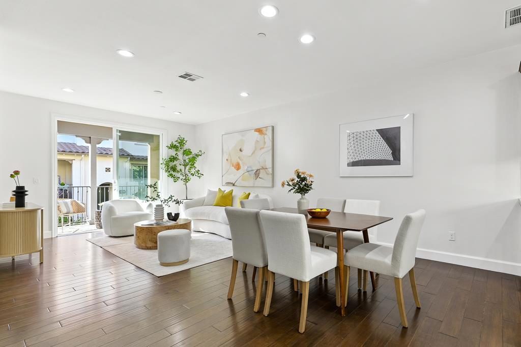 541 Holthouse Terrace