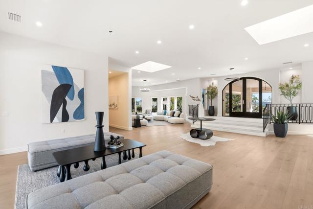 Detail Gallery Image 7 of 25 For 4647 Rancho Reposo, Del Mar,  CA 92014 - 4 Beds | 3/1 Baths