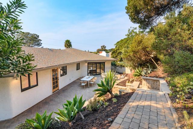 Image 31 of 34 For 6081 Avenida Chamnez