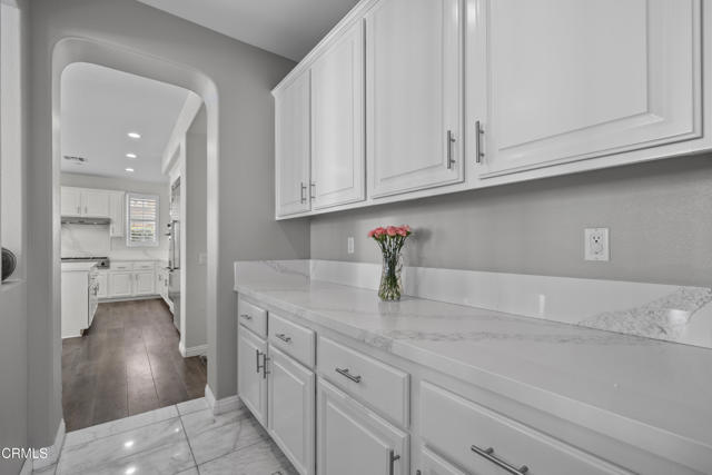 2012 Keltic Lodge Drive, Oxnard CA: https://media.crmls.org/mediaz/81c5dcce-e147-4a9b-ba2b-96cadfedae8d.jpg