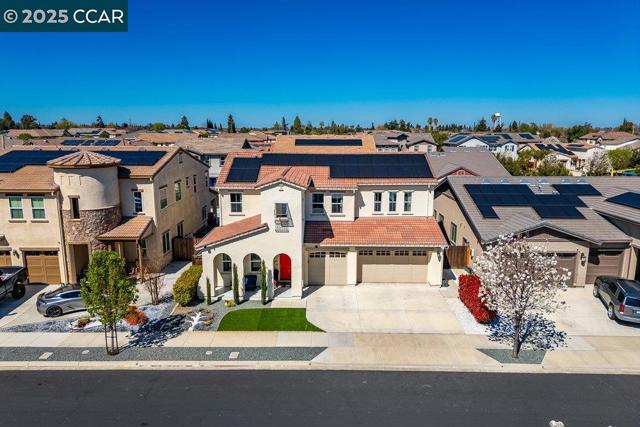 363 Fletcher Lane, Brentwood CA: https://media.crmls.org/mediaz/81c7097b-930c-4842-899d-aecc1f263ea3.jpg