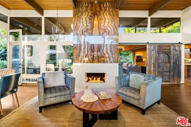 655 Oak Springs Lane, Santa Barbara CA: https://media.crmls.org/mediaz/81c71699-6fd6-4a68-af0d-be5e9d1be61d.jpg