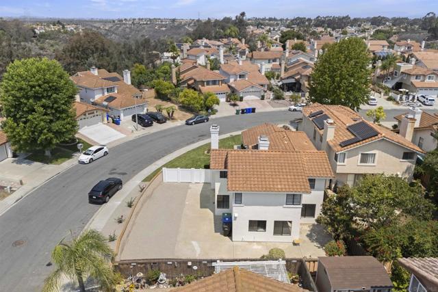 10785 Chinon Circle, San Diego CA: https://media.crmls.org/mediaz/81c71dbd-c56d-433a-8eee-b56fb565f8b7.jpg
