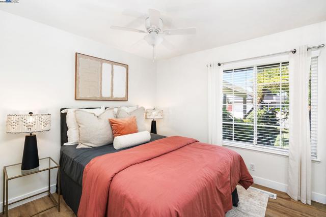 1001 Crellin Rd, Pleasanton CA: https://media.crmls.org/mediaz/81c73bc6-8f50-46fe-8d2d-8e62837ba6fd.jpg