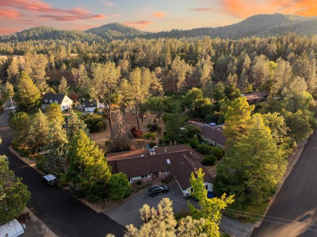 13289 Moccasin Lane, Shasta Lake CA: https://media.crmls.org/mediaz/81c774c3-d060-4897-a2a8-764c7407844f.jpg