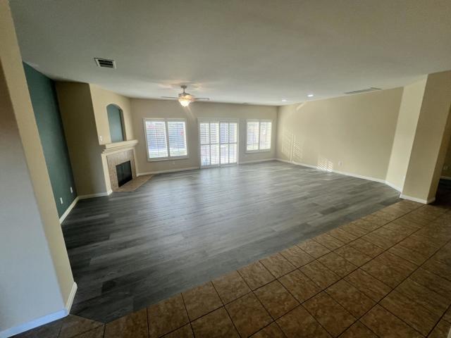 40587 Bear Creek Street, Indio CA: https://media.crmls.org/mediaz/81c7e4a6-4fe1-416c-8b51-dc1034db0db9.jpg
