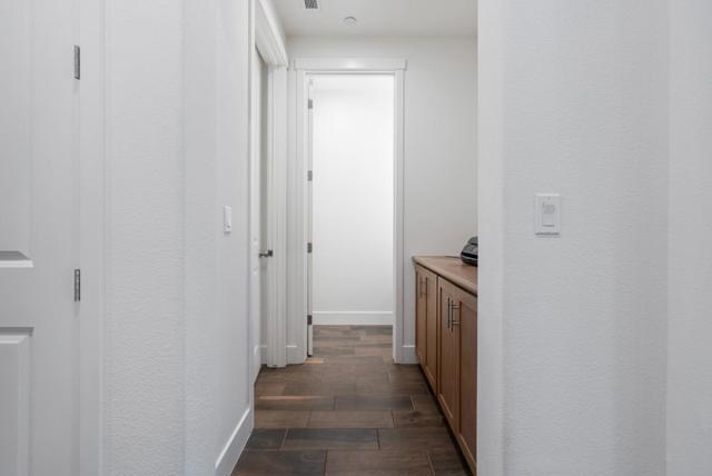 1621 Castlerock Drive, Hollister CA: https://media.crmls.org/mediaz/81c874a7-b643-4630-a077-f8a50f95b509.jpg