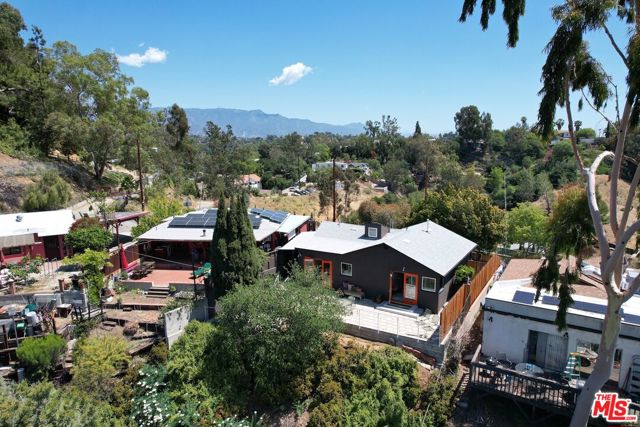 1865 UPPERTON Avenue, Los Angeles CA: https://media.crmls.org/mediaz/81c961f1-7517-49dd-a15c-7efca3973773.jpg