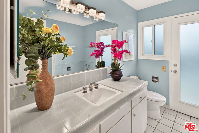 2183 Westridge Road photo 19