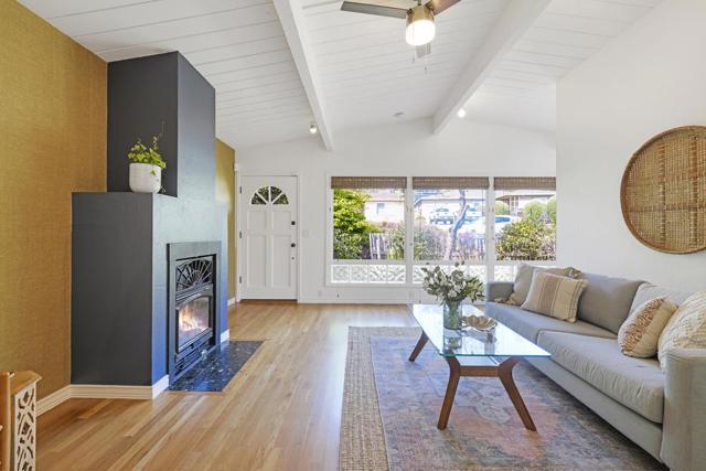 420 Clubhouse Drive, Aptos CA: https://media.crmls.org/mediaz/81c9ff5d-0a74-4a7d-9548-dd4dfe041ad4.jpg