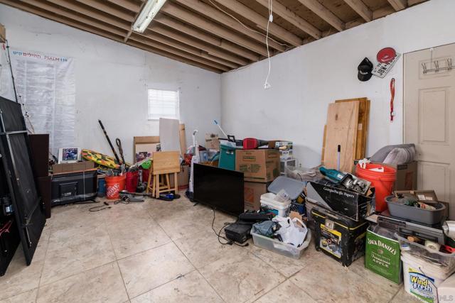 2925 Franklin Ave, San Diego CA: https://media.crmls.org/mediaz/81ca5ce5-ceb7-43cf-ae62-e3062db8e7e1.jpg