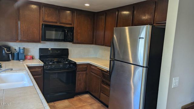 525 N Laurel Valley Drive, Azusa CA: https://media.crmls.org/mediaz/81ca78d9-0f67-437f-8efd-56c0d0a055de.jpg