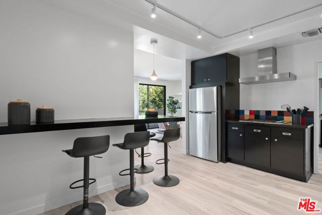 1140 Alta Loma Road, West Hollywood CA: https://media.crmls.org/mediaz/81cb088d-c480-4552-9966-61fd5f7b113a.jpg