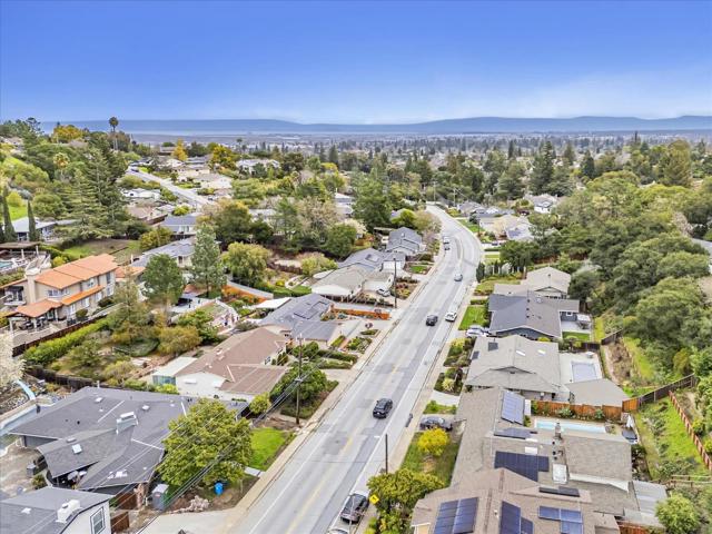 2845 Brittan Avenue, San Carlos CA: https://media.crmls.org/mediaz/81cc4d34-0698-4cfe-9b3c-ff947bf0be9b.jpg