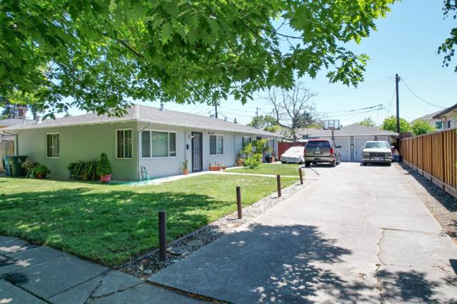 934 7th Avenue, Redwood City CA: https://media.crmls.org/mediaz/81ce0928-d945-4d79-9554-151396edf53a.jpg