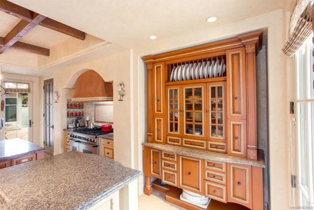7206 Aviara Drive, Carlsbad CA: https://media.crmls.org/mediaz/81ce88b3-0b3c-44eb-9de0-f9fc782c710b.jpg