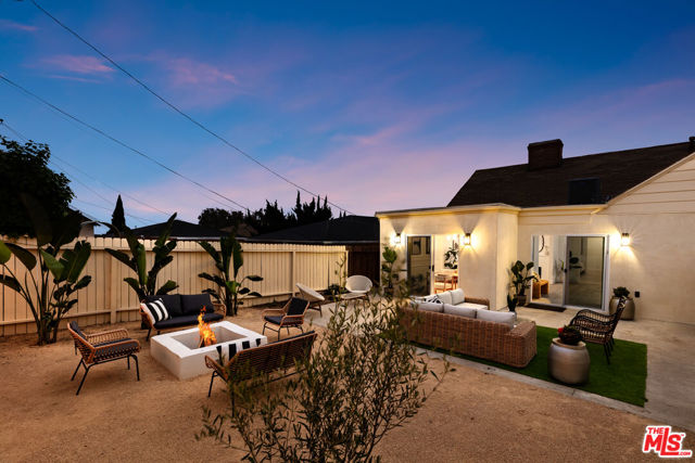 5722 Valley Ridge Avenue, Los Angeles CA: https://media.crmls.org/mediaz/81cf404e-6a67-44cd-bd50-a6d1e0267211.jpg