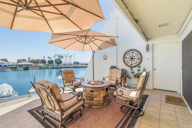Detail Gallery Image 2 of 34 For 30 Antigua Ct, Coronado,  CA 92118 - 3 Beds | 2 Baths