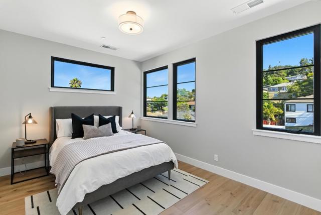 312 W 39th Avenue, San Mateo CA: https://media.crmls.org/mediaz/81cf494d-5675-4ebb-98f1-0dd800cad798.jpg