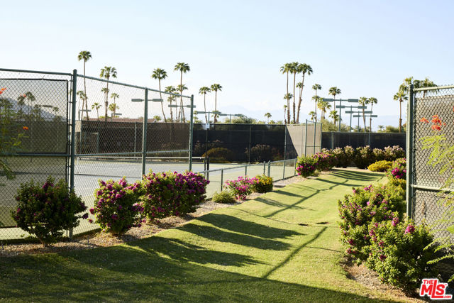 10 Wimbledon Circle, Rancho Mirage, CA 92270