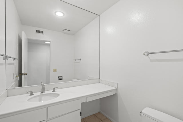 157 Calle Bravo, Palm Springs CA: https://media.crmls.org/mediaz/81d023ae-e759-45a9-909e-c1441a155c34.jpg