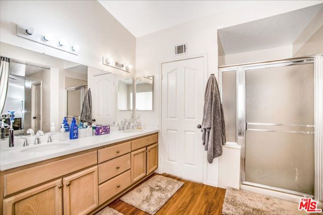 41504 Yancey Lane, Lancaster CA: https://media.crmls.org/mediaz/81d089e4-81fc-4130-bf9e-90073c29f932.jpg