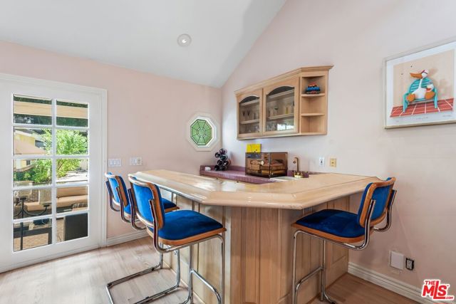 17040 Rancho Street, Encino CA: https://media.crmls.org/mediaz/81d16d4a-7c85-4693-9bf1-5208373e1440.jpg