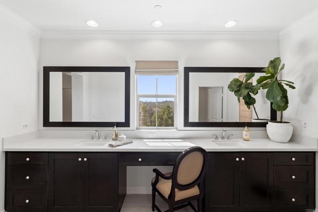 3619 N Fork Ave, Carlsbad CA: https://media.crmls.org/mediaz/81d1d2d4-296d-4a65-a121-b803171ce1c7.jpg