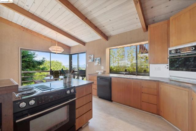 Image 23 of 60 For 6046 Monterey Ave