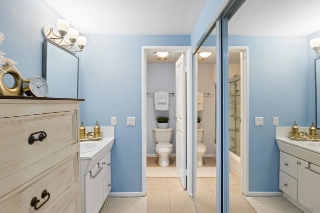 1021 Scott Street, San Diego CA: https://media.crmls.org/mediaz/81d34c3c-1d7b-4b89-914c-3b82c242b3ac.jpg