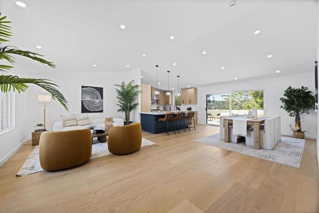 132 Lakeshore Drive, San Mateo CA: https://media.crmls.org/mediaz/81d4136c-b29f-4ad9-a96d-00a182a76ff4.jpg