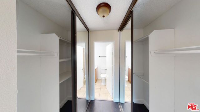 14401 Plummer Street, 23 photo 13