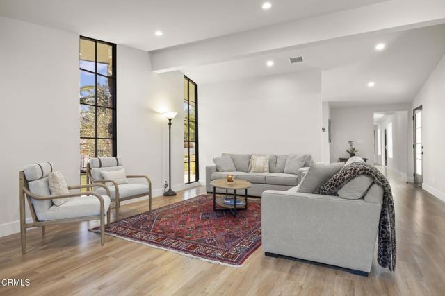 1820 Ramona Drive, Camarillo CA: https://media.crmls.org/mediaz/81d5d5ca-c6db-4ce2-8968-2bf068e27a03.jpg