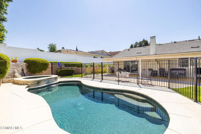 6605 Tamarind Street, Oak Park CA: https://media.crmls.org/mediaz/81d5e9bf-b2bd-465d-b13f-c5f7ee996b18.jpg